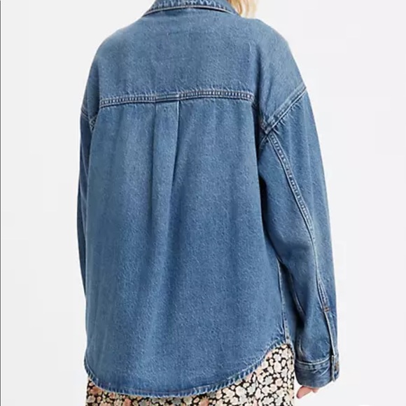 ❣️Sold❣️Levis Shacket - Picture 3 of 3
